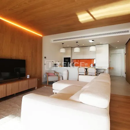 Tekce South Leiro 403 * Fuengirola